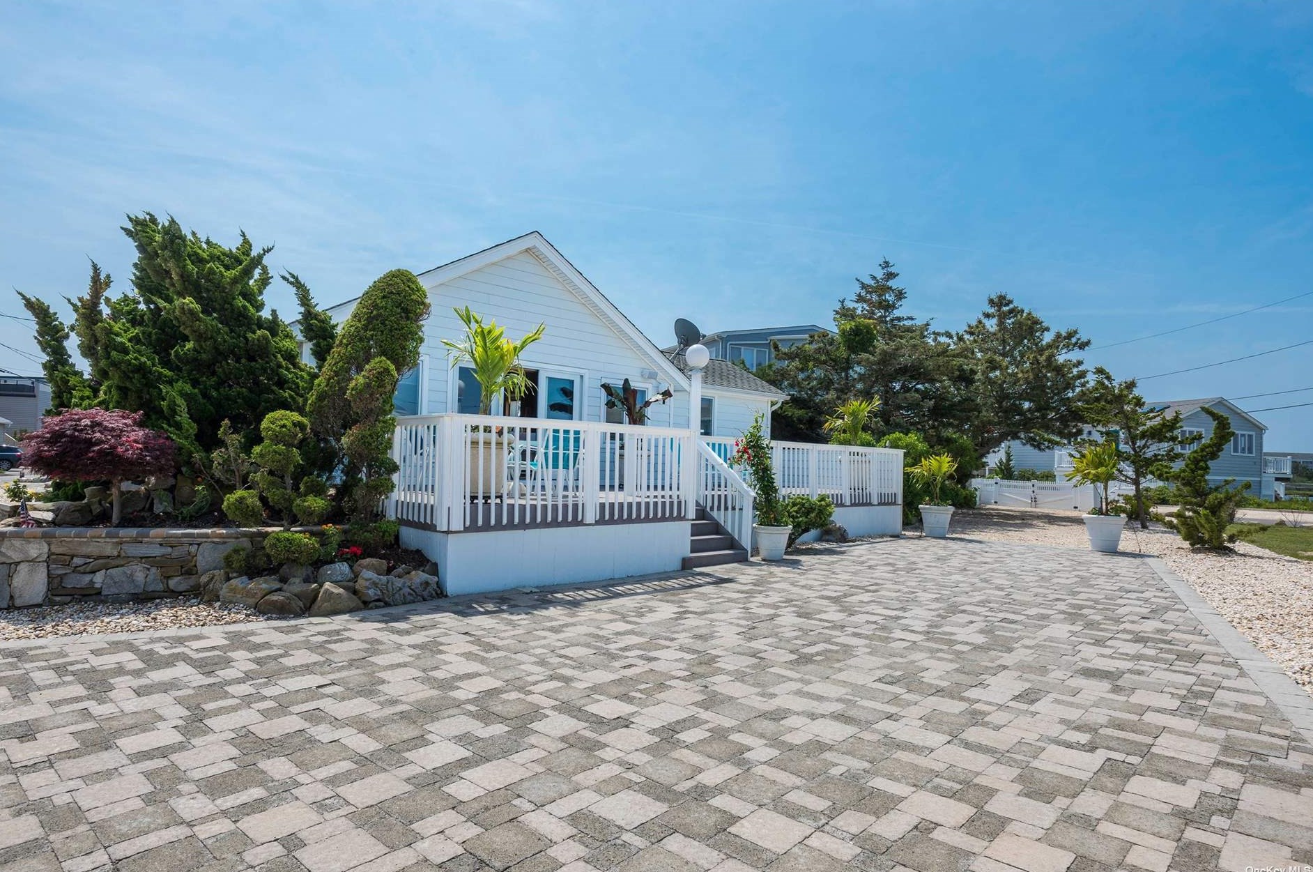 73 Harbor Rd, West Hampton Beach, NY 11978