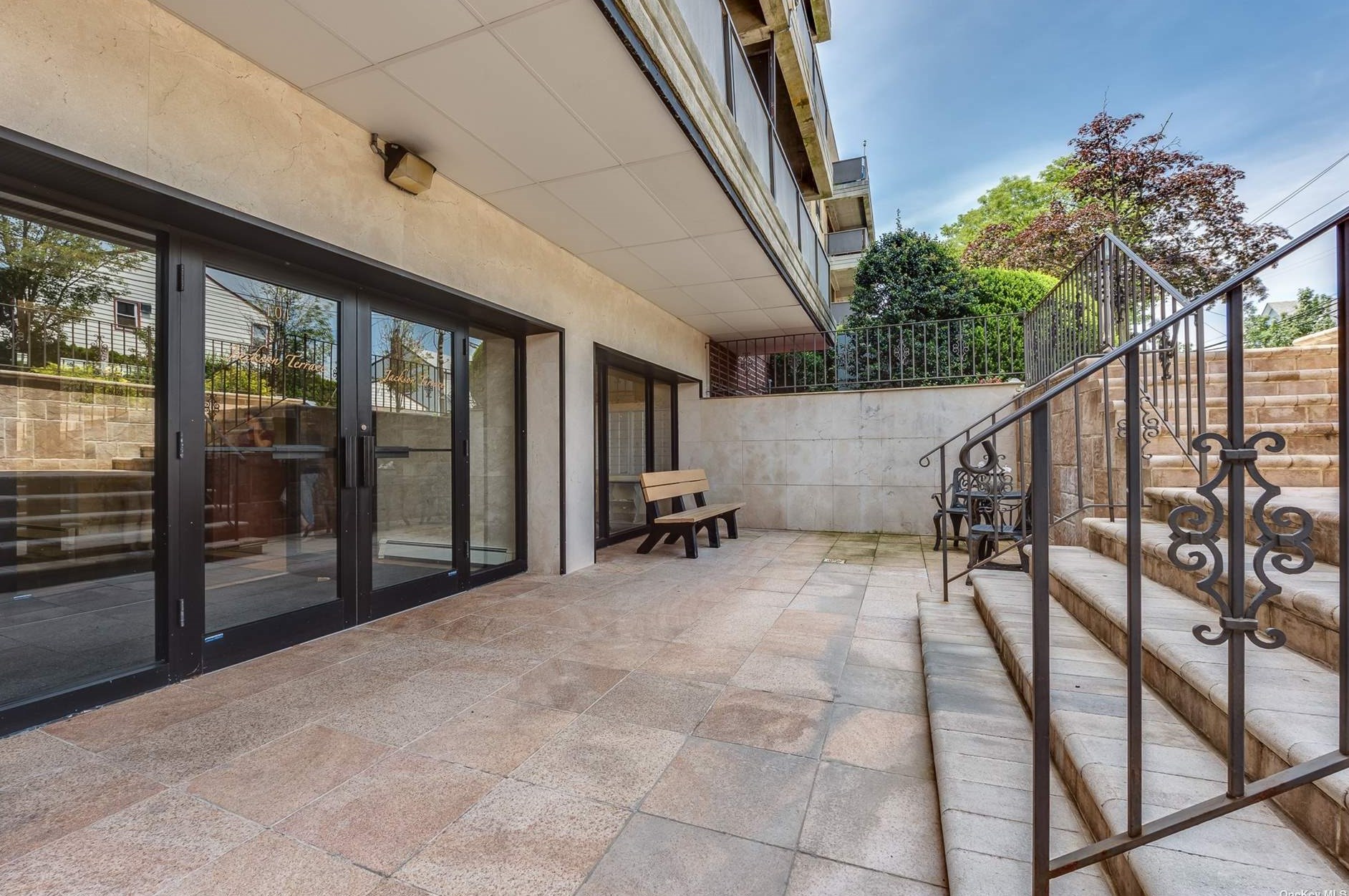 101 Jackson Ave Apt 4m, Garden City, NY