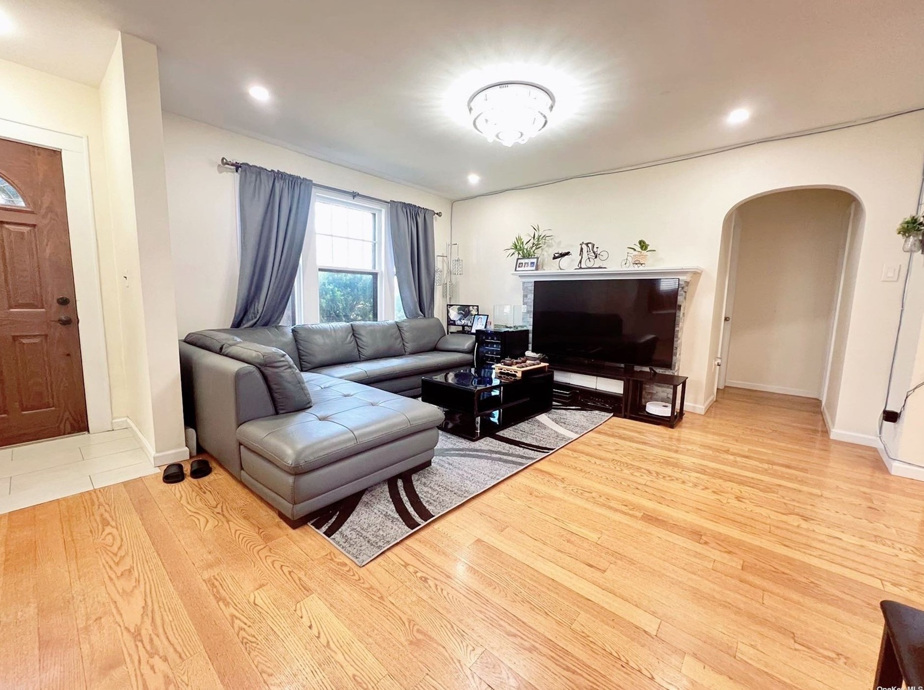 45-08 171st Pl, Flushing, NY 11358-3333