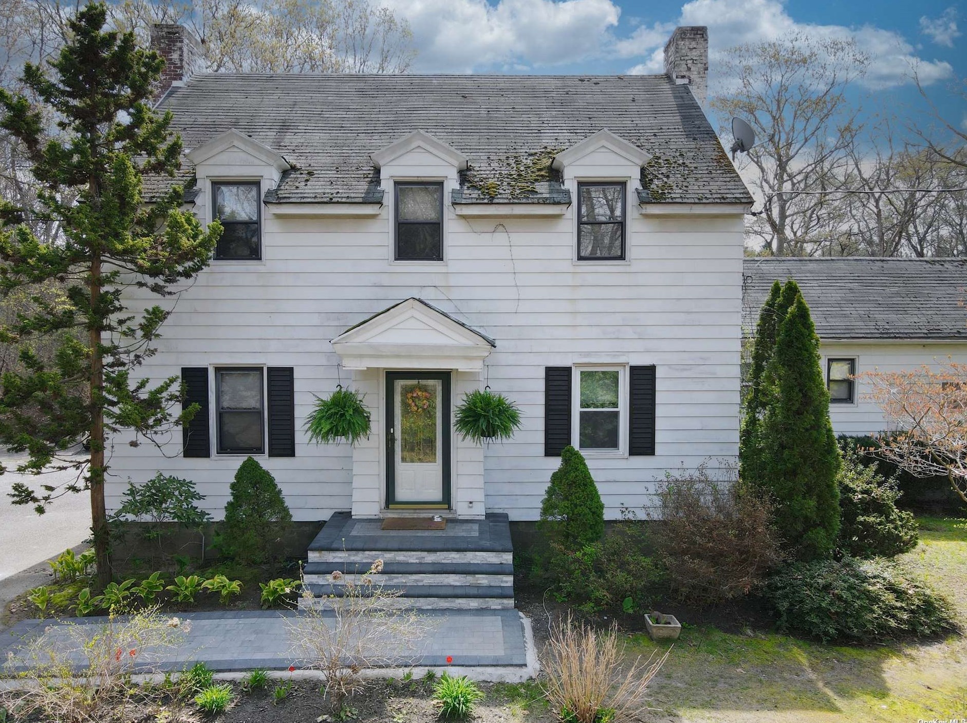 73 Sally Ln, Panamoka, NY 11961