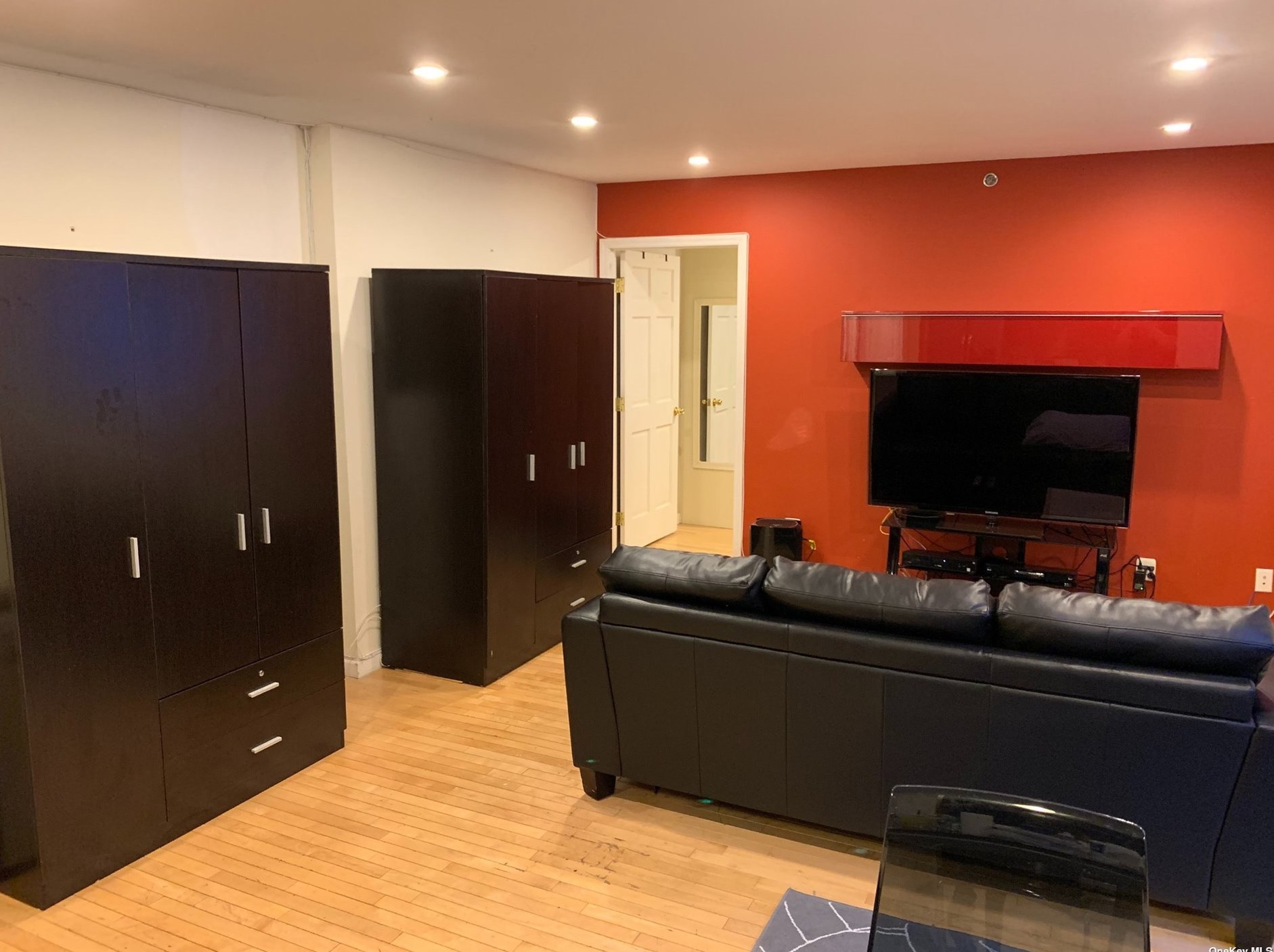 14326 41st Ave, Flushing, NY 11355-1832