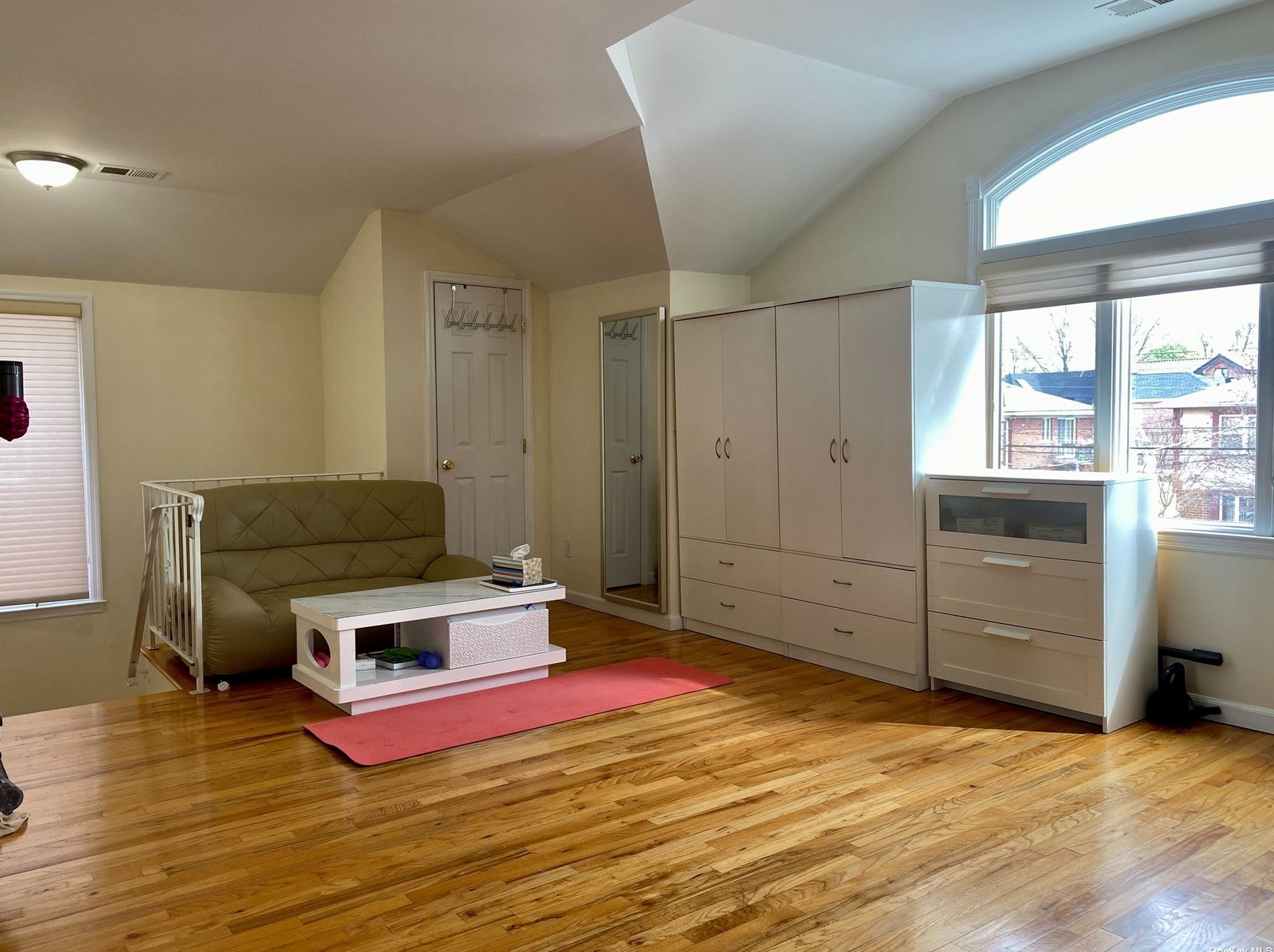 150-39 17th Rd #2 Fl, Flushing, NY 11357