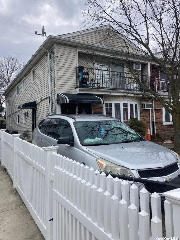 13-37 Gipson St, Far Rockaway, NY 11691