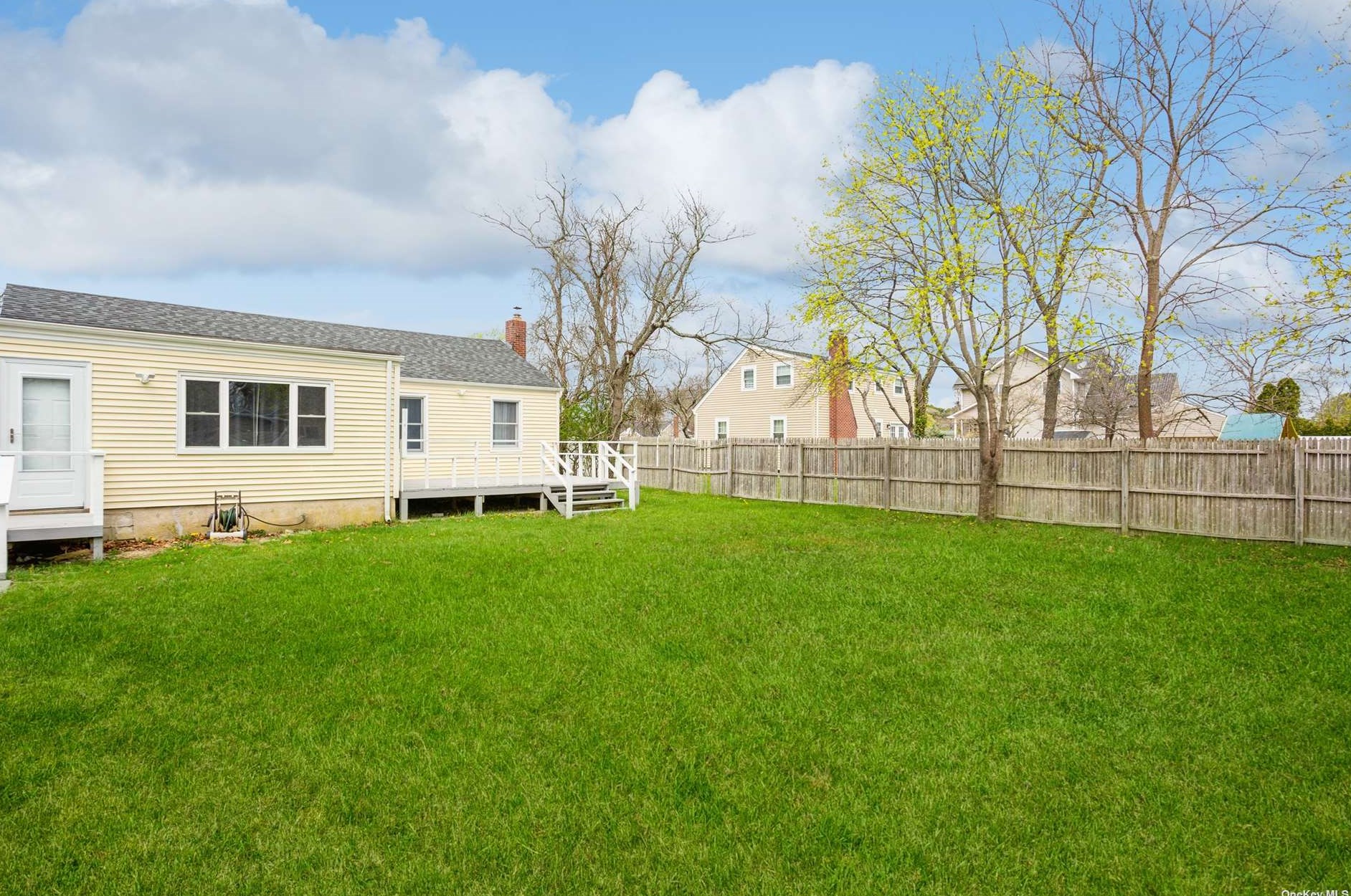 141 Chapel Ave, Canaan Lake NY  11772-5789 exterior