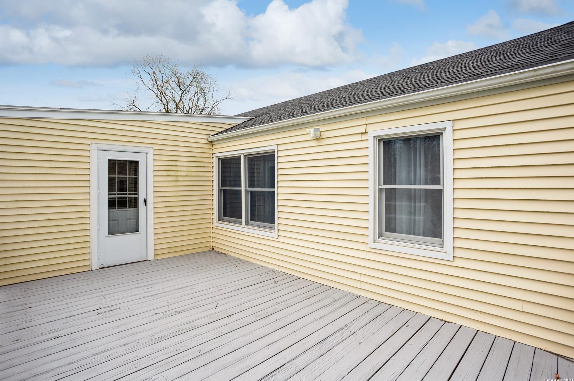 141 Chapel Ave, Canaan Lake NY  11772-5789 exterior