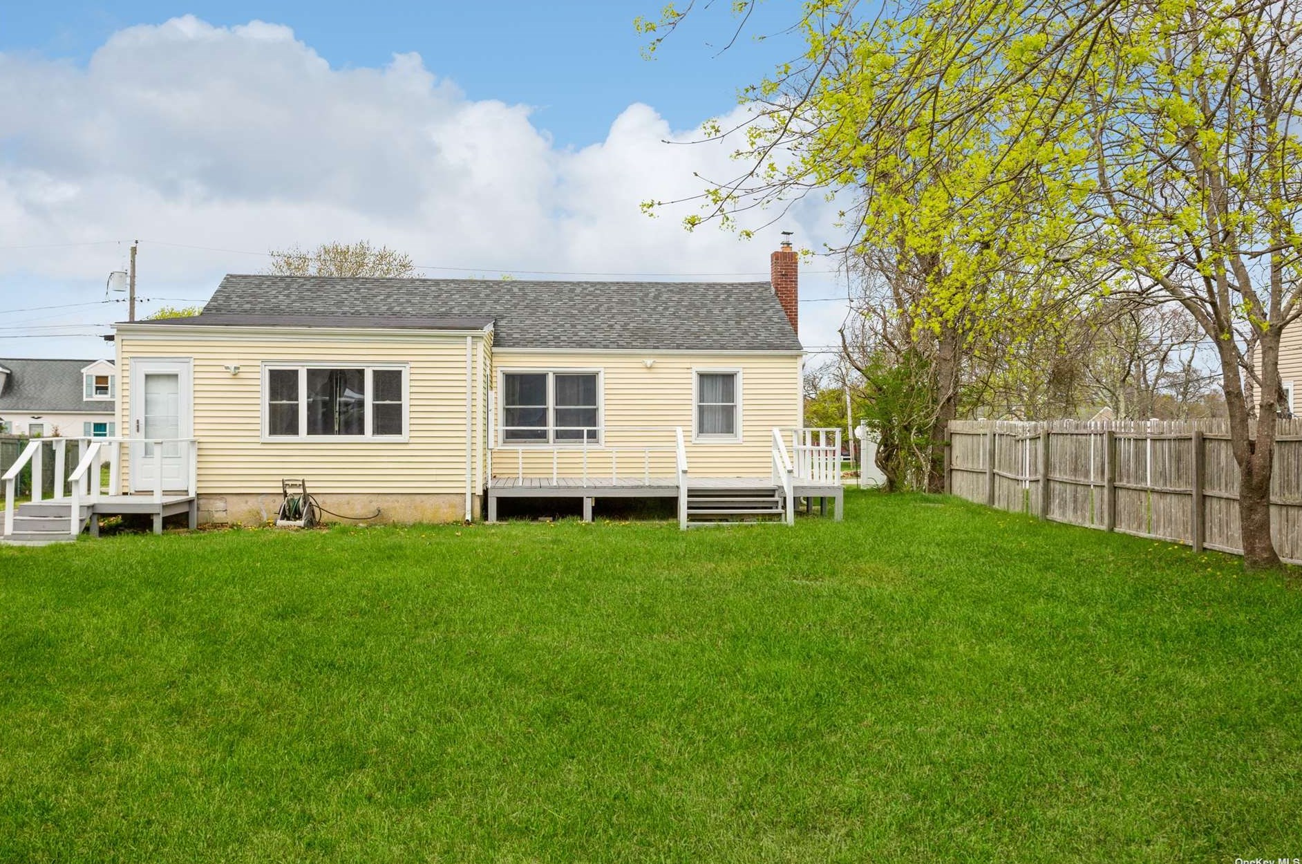 141 Chapel Ave, Canaan Lake NY  11772-5789 exterior