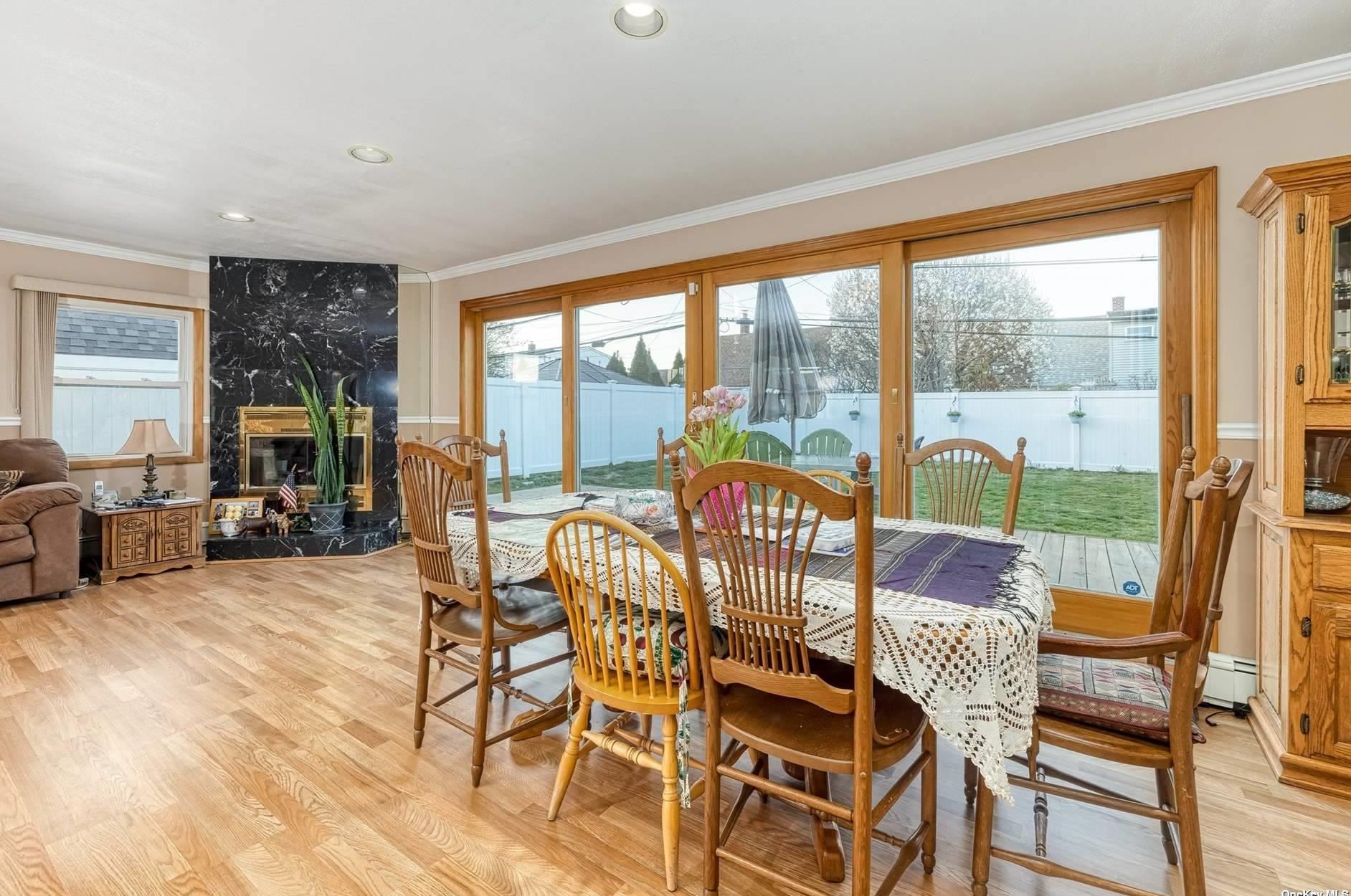 9 Circle Ln, Plainedge NY  11756-2703 exterior