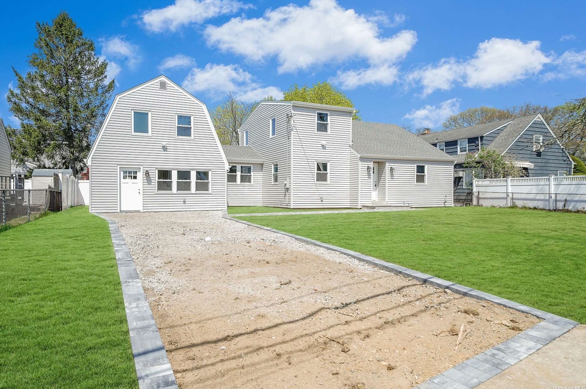 275 Oakview Ave, Rockville Centre, NY 11572