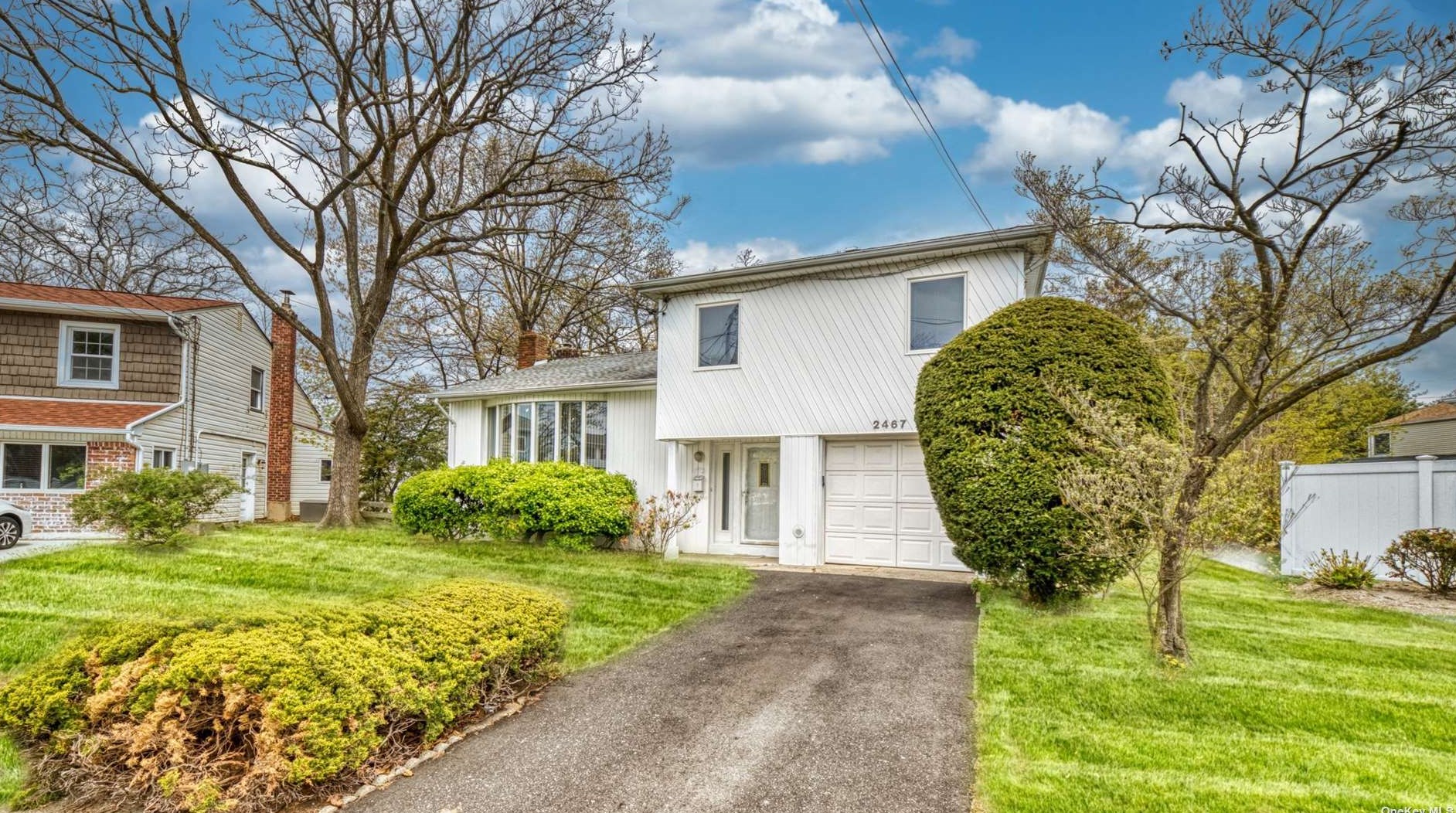 2467 Logue St, North Bellmore, NY 11710