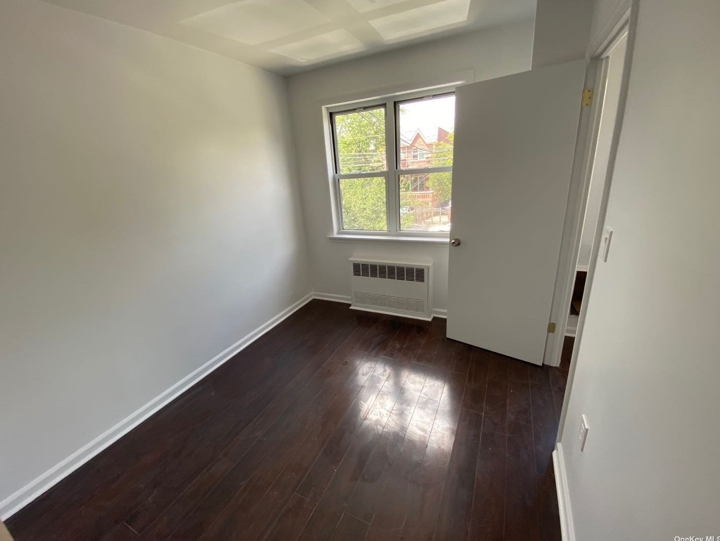 46-23 66th St #2fl, Flushing, NY 11377