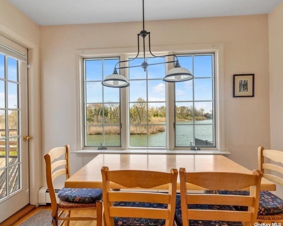 3017 Wynsum Ave, North Merrick NY  11566-5414 exterior