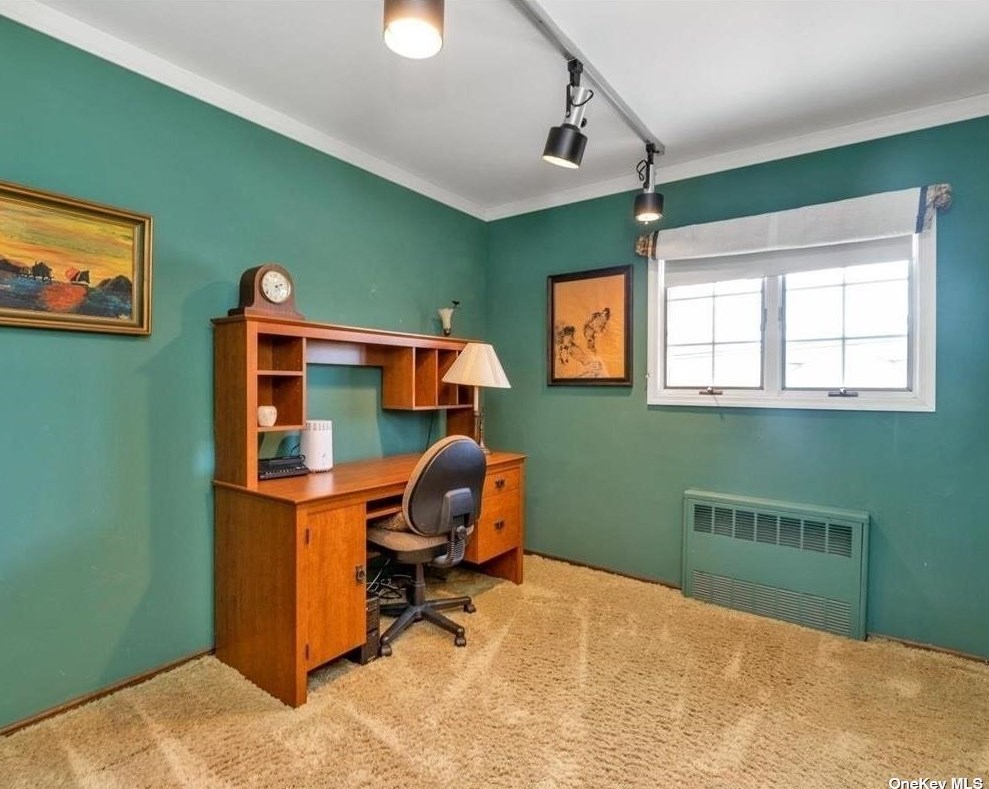 3017 Wynsum Ave, North Merrick NY  11566-5414 exterior