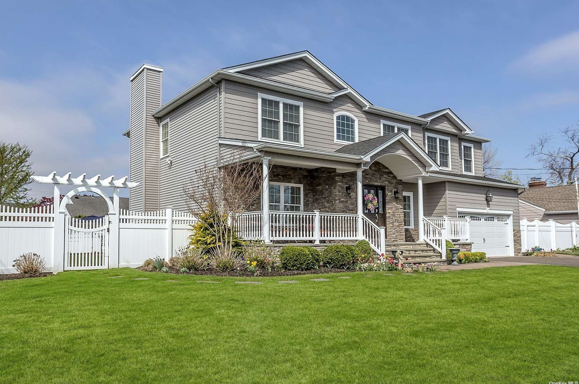 47 Greatwater Ave, East Massapequa, NY 11758-8307