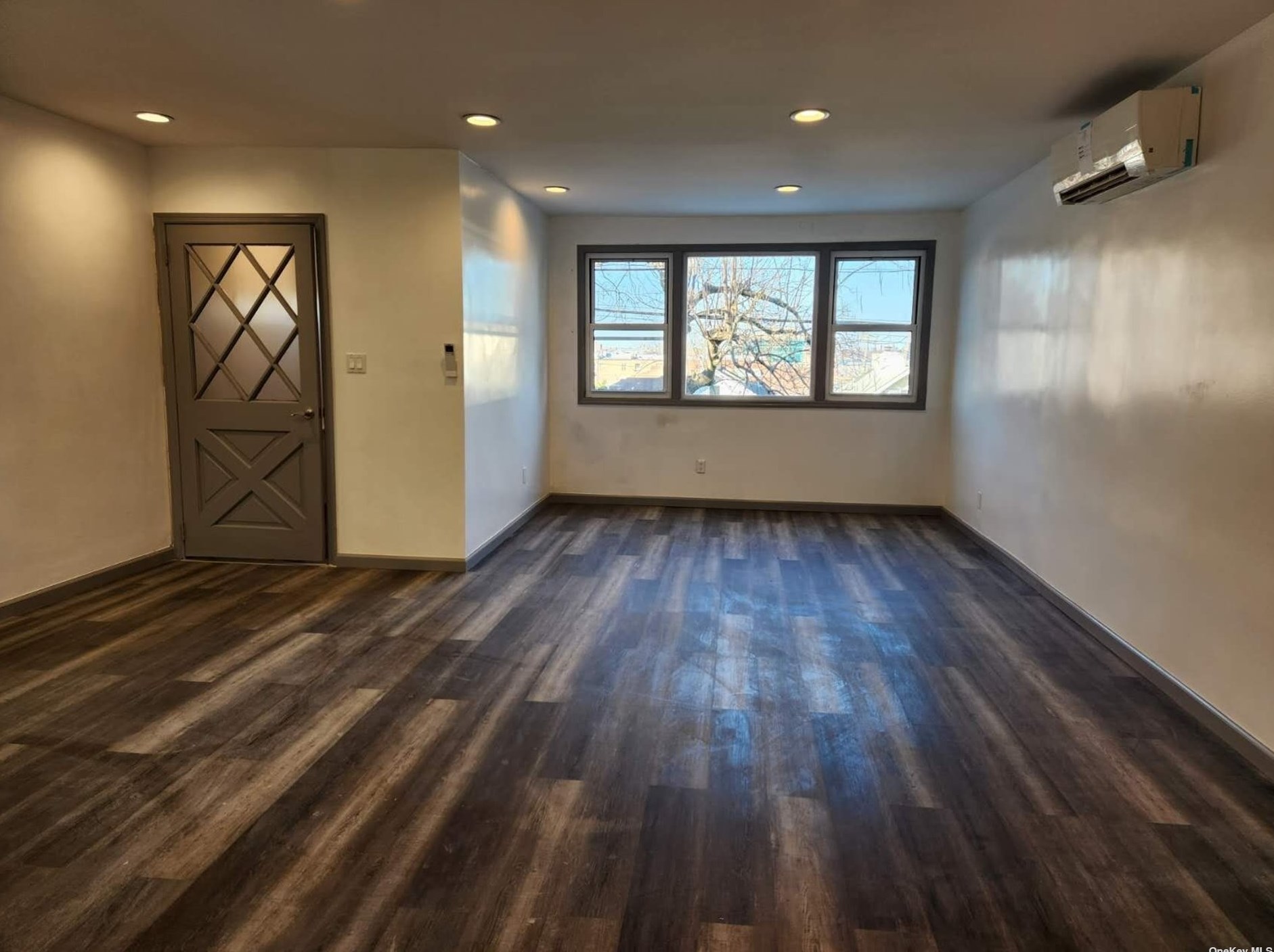 126-18 5th Ave, Flushing, NY 11356
