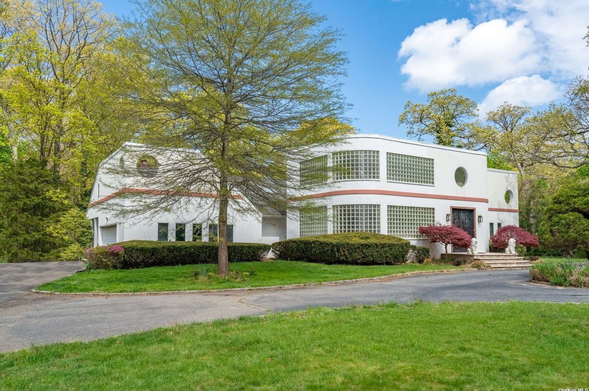433 Cold Spring Rd, Syosset, NY 11791