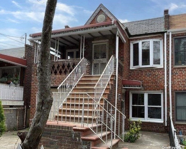 1092 54th St, Brooklyn, NY 11219-4042