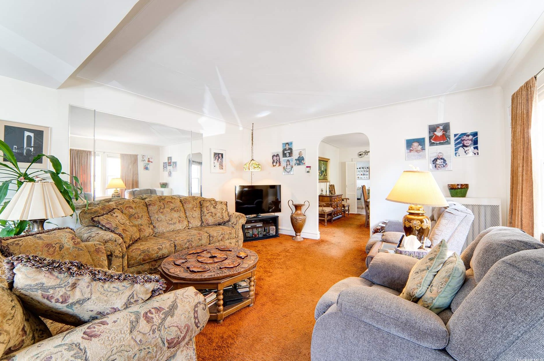 189-47 45th Ave, Flushing, NY 11358-5106