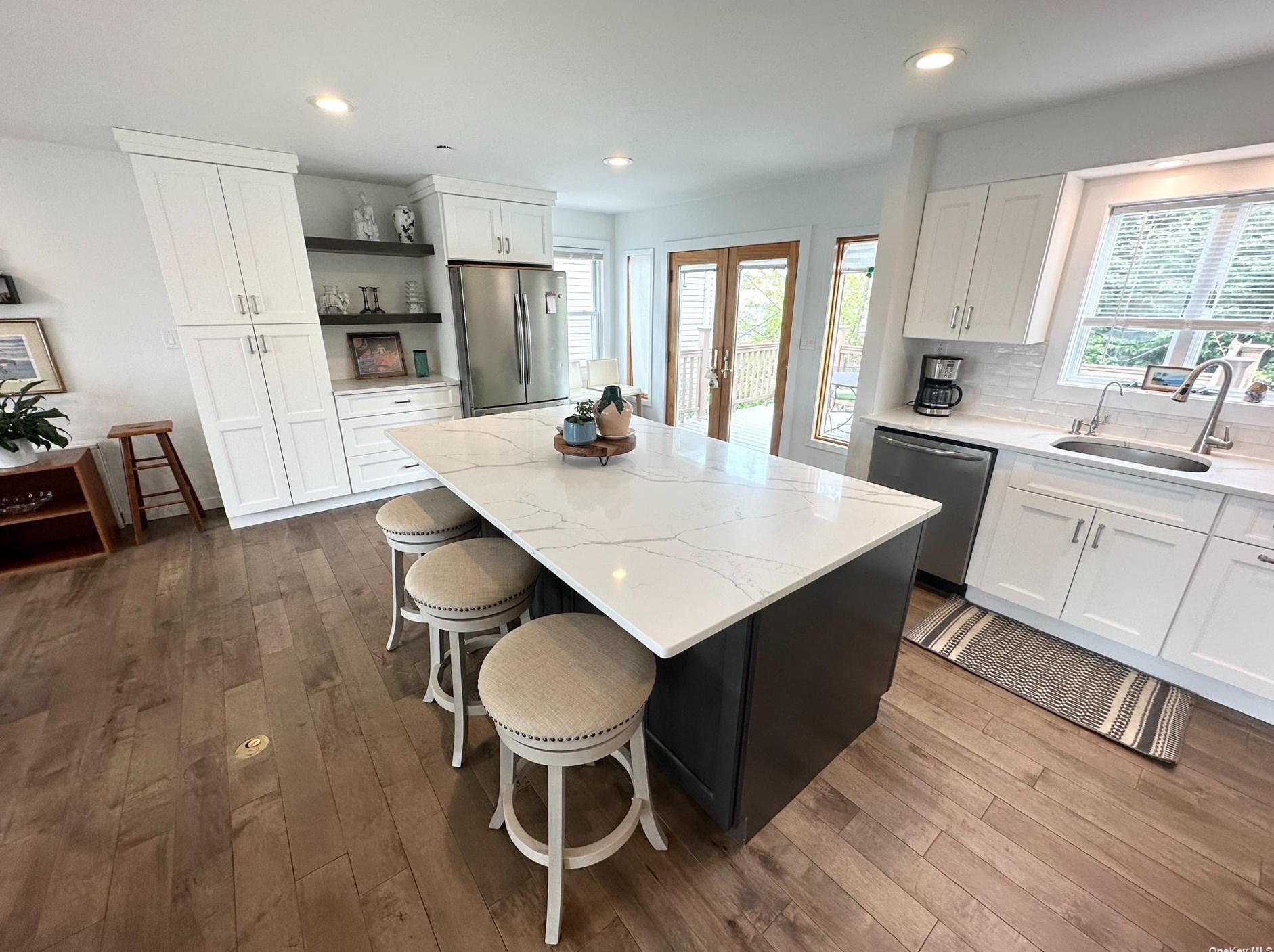 471 Hudson St, East Atlantic Beach NY  11561-2307 exterior