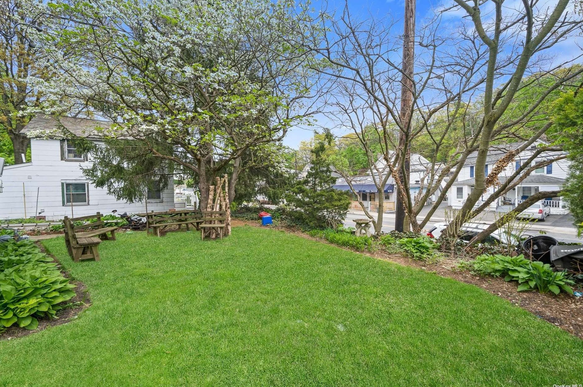 108 Pine Hollow Rd, Muttontown, NY 11771