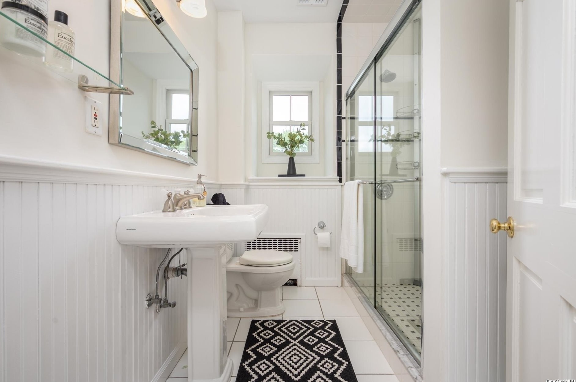 95 9th St, Garden City NY  11530-2815 exterior