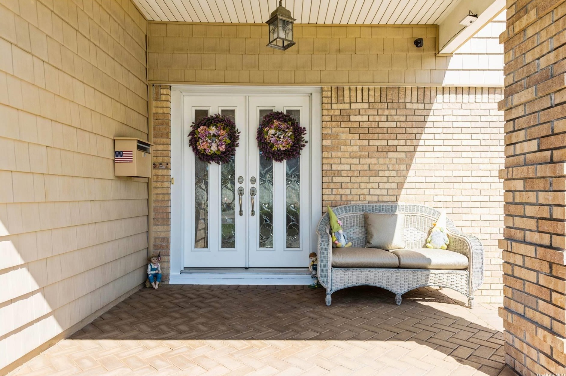 2053 Holland Way, North Merrick, NY 11566-5419