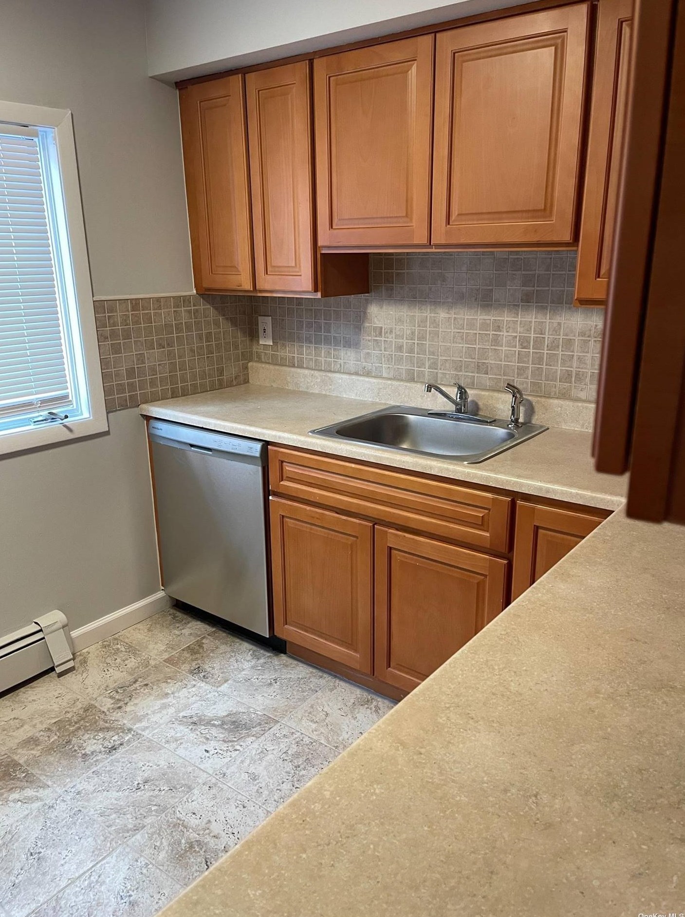 32 Kentucky St #2nd Fl, East Atlantic Beach, NY 11561