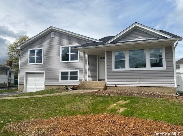 16 London Rd, Syosset, NY 11791-6513