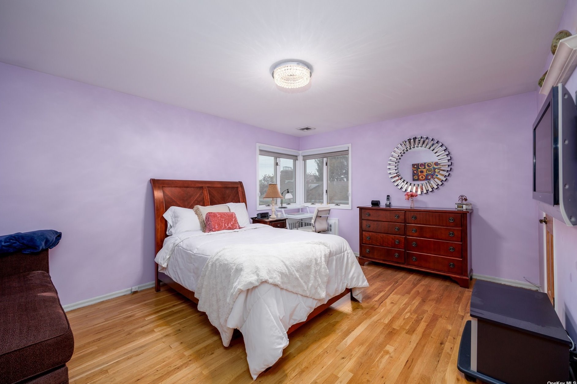 286 Arch St, Rockville Centre NY  11572-4302 exterior