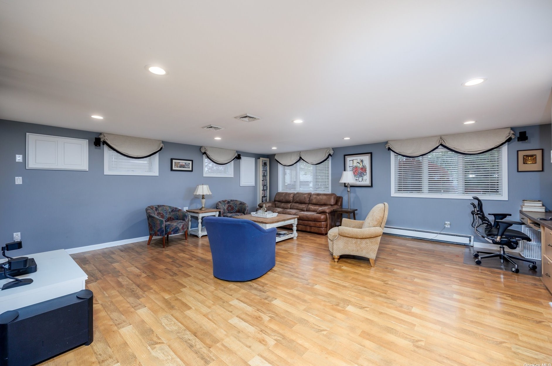 286 Arch St, Rockville Centre NY  11572-4302 exterior