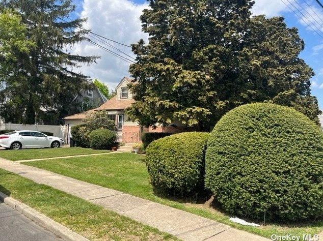 459 Maren St, Hempstead, NY 11552