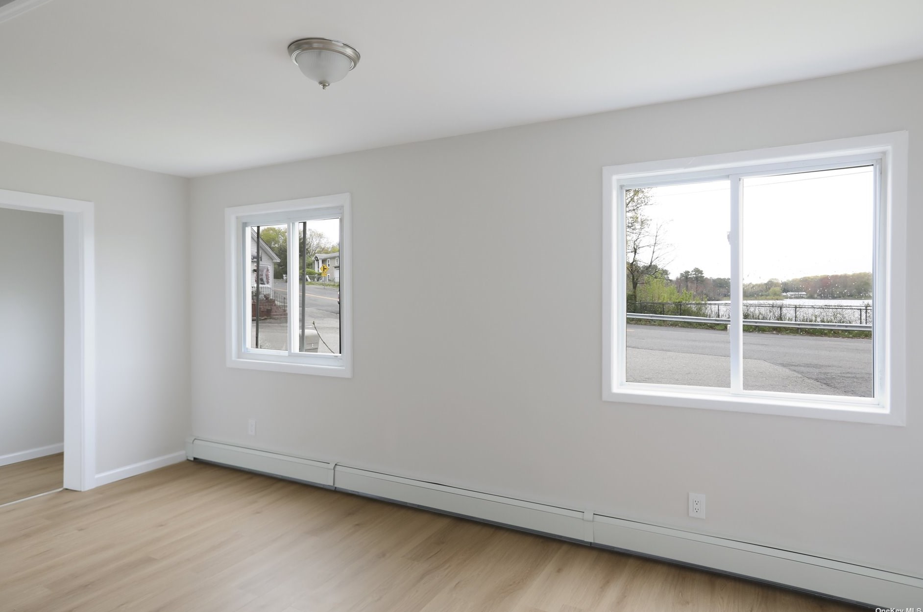 2 Fry Blvd, Canaan Lake, NY 11772