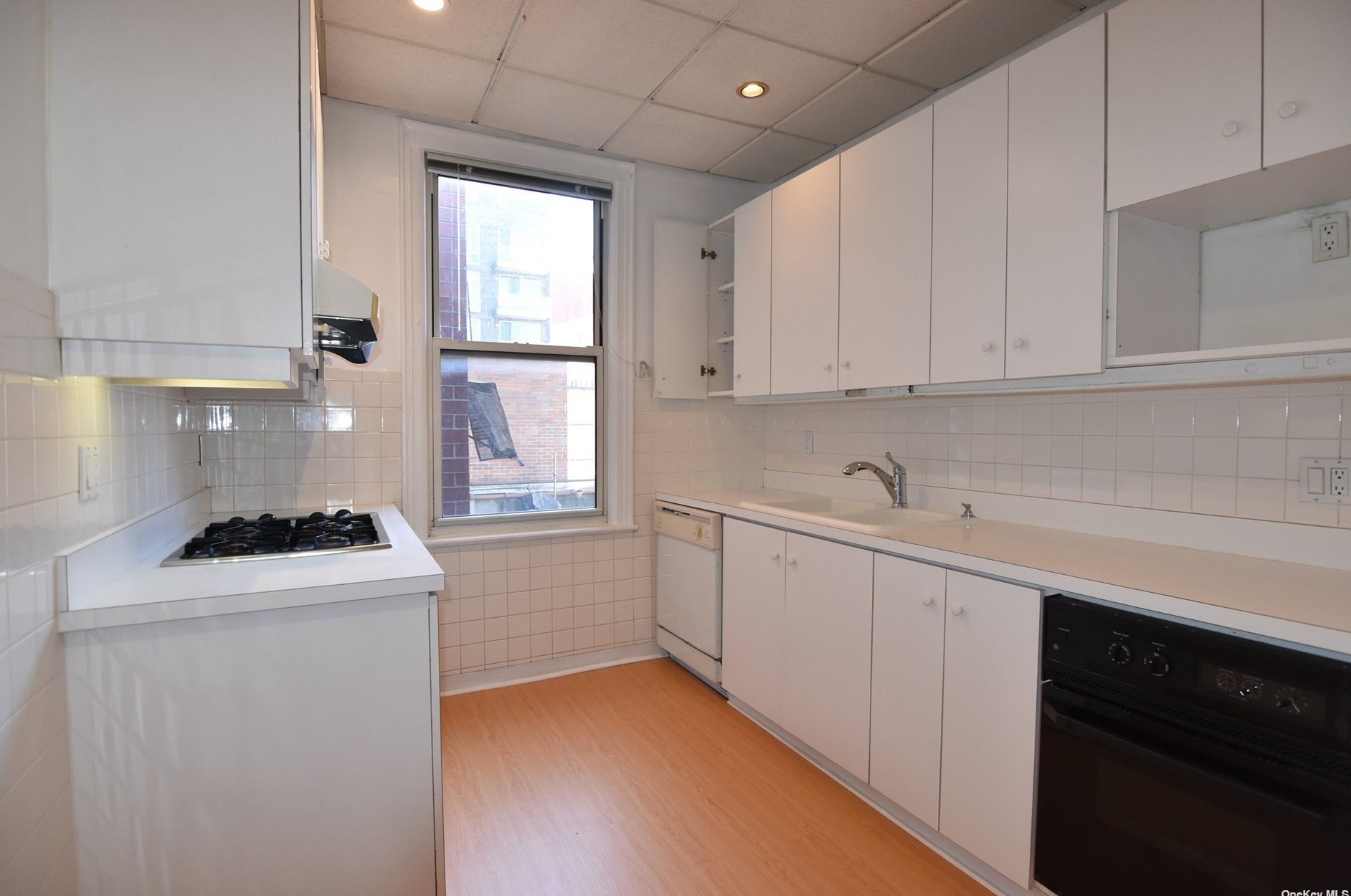 132-23 41st Ave #2b, Flushing, NY 11355