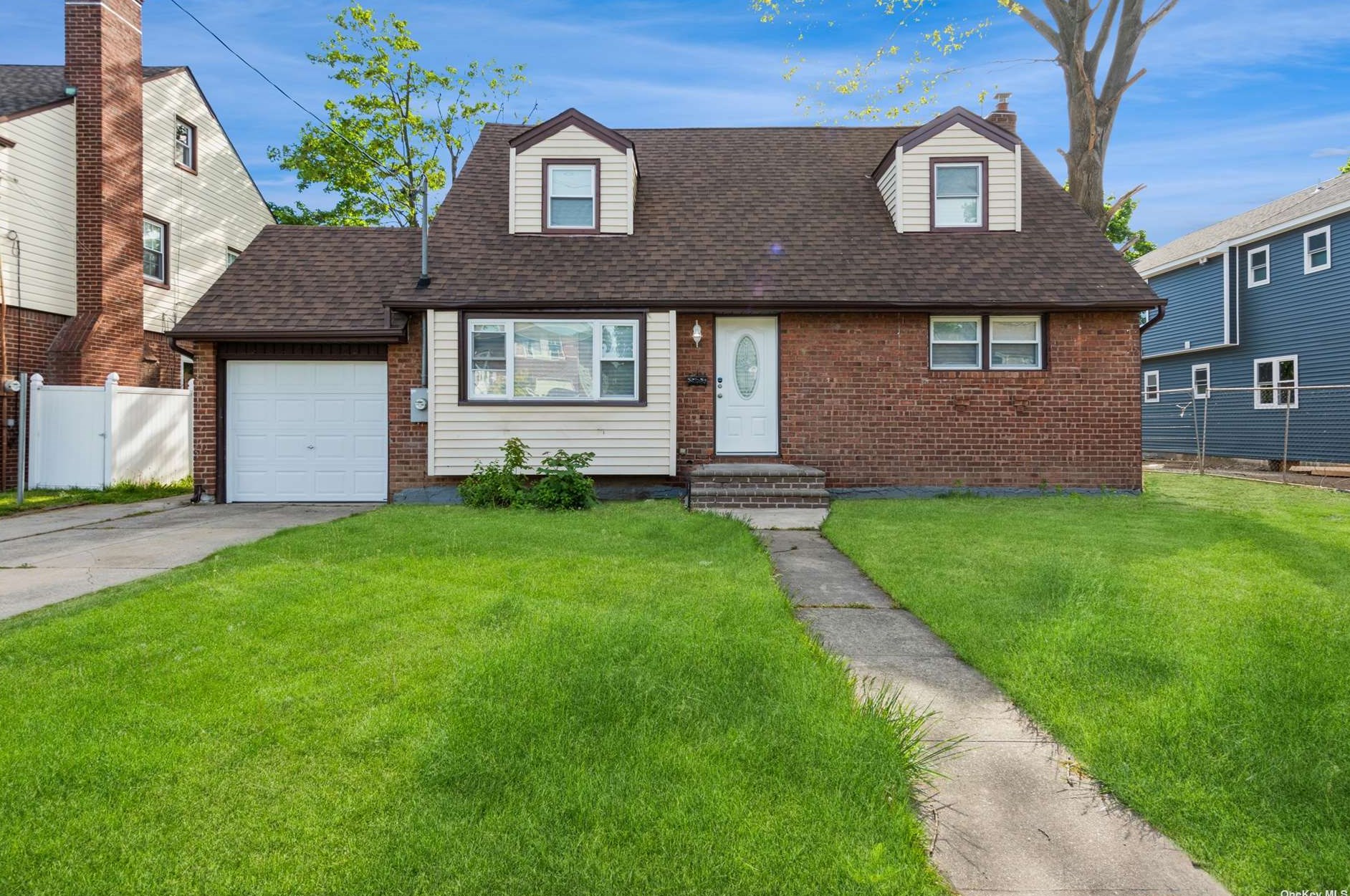 34 Meadowbrook Rd, Hempstead, NY 11550-4521