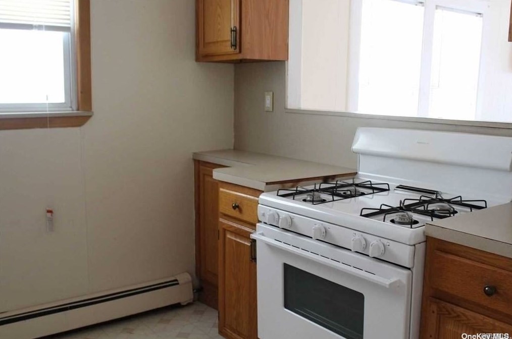 71 Oregon St, East Atlantic Beach, NY 11561