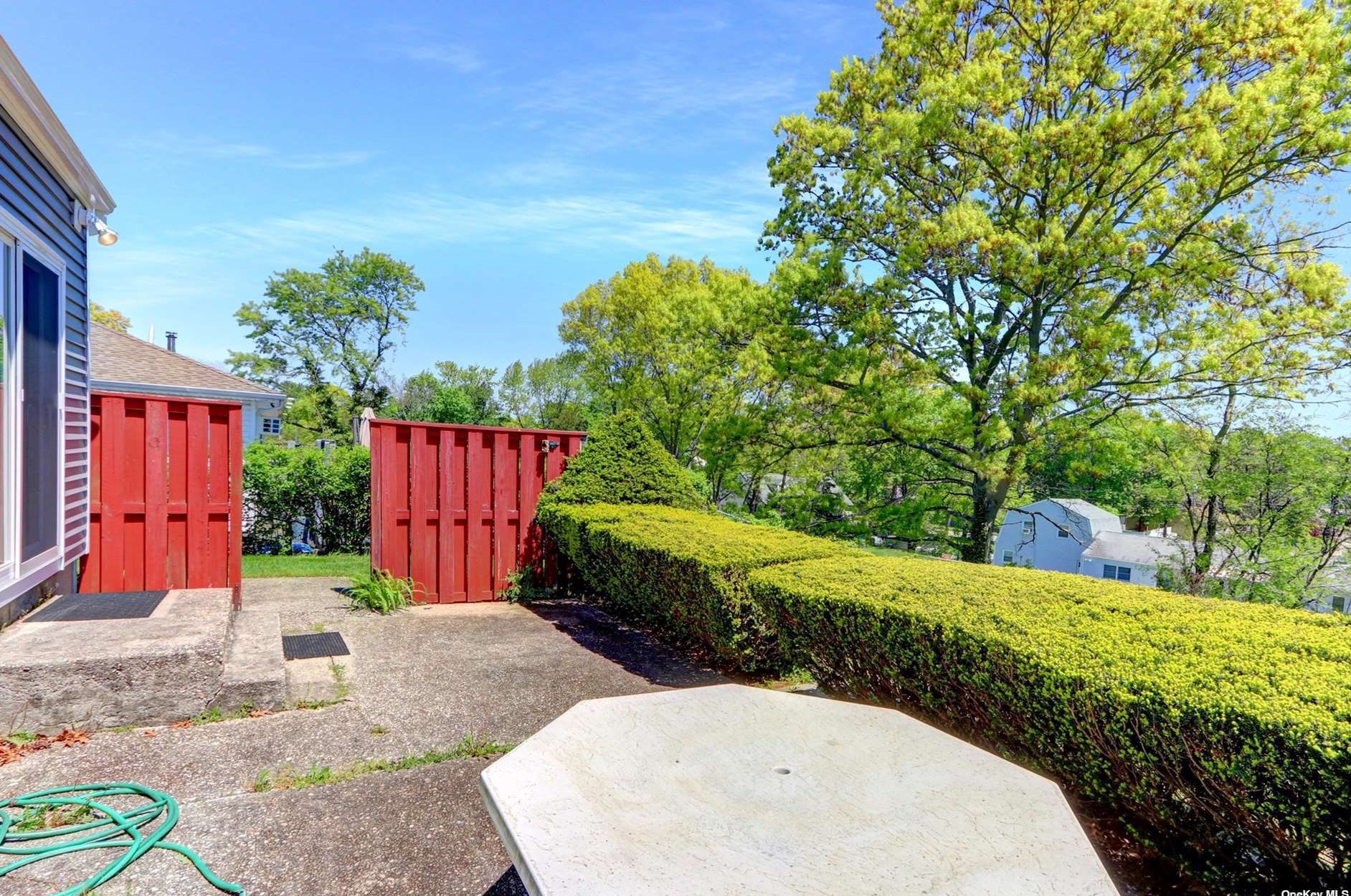 77 Serene Pl, Hauppauge NY  11788-3534 exterior