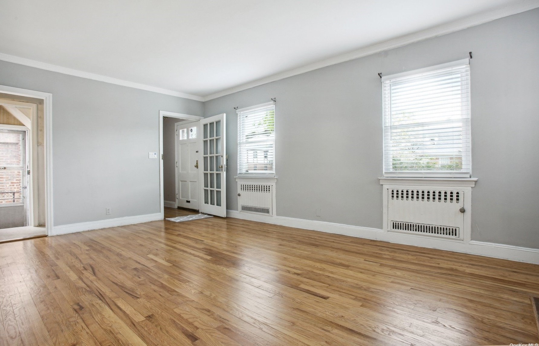 73-24 177th St, Flushing NY  11366-1520 exterior