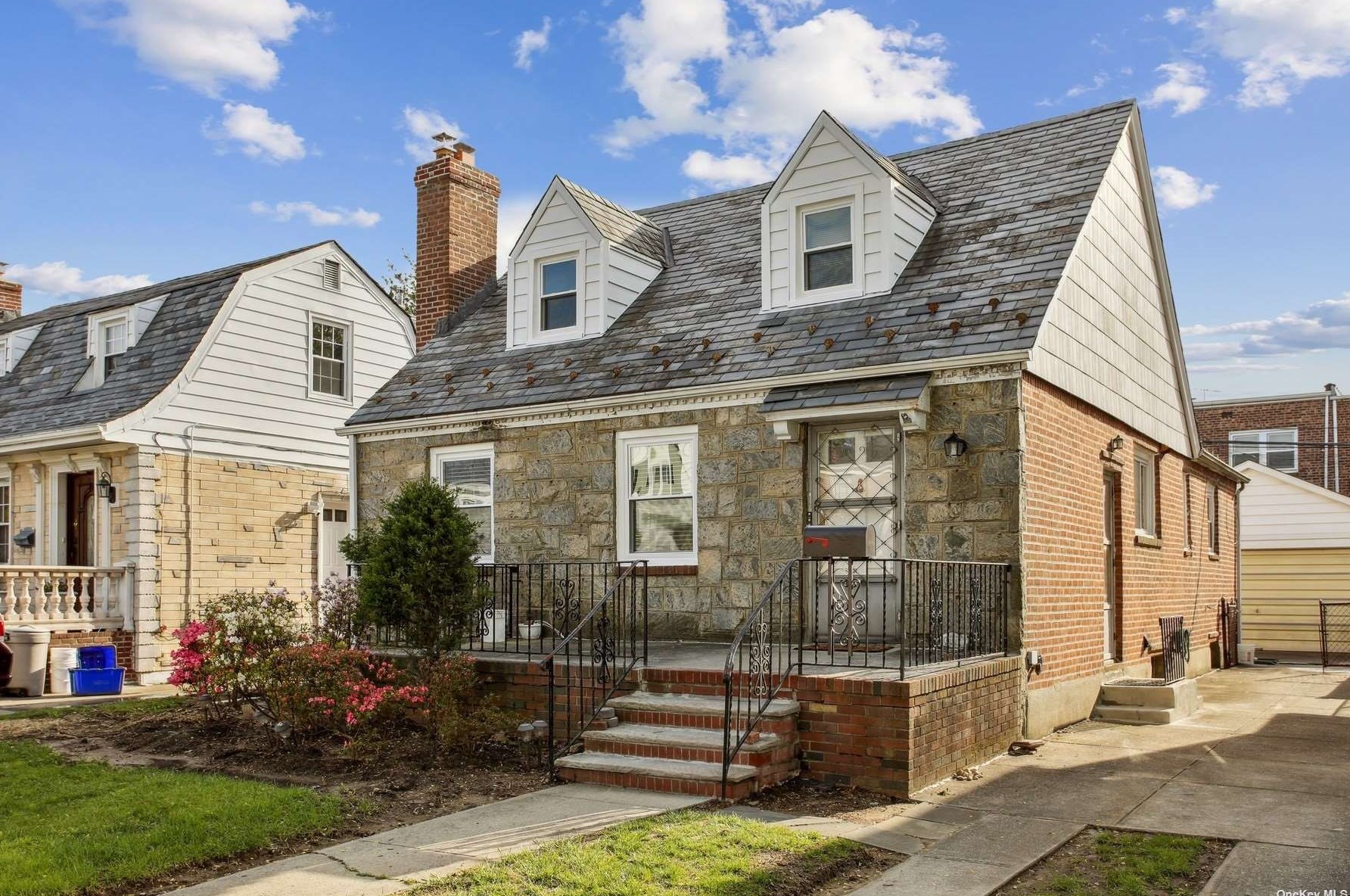 73-24 177th St, Flushing, NY 11366
