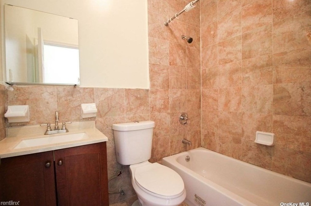 172 Covert St, Brooklyn NY  11207-1214 exterior