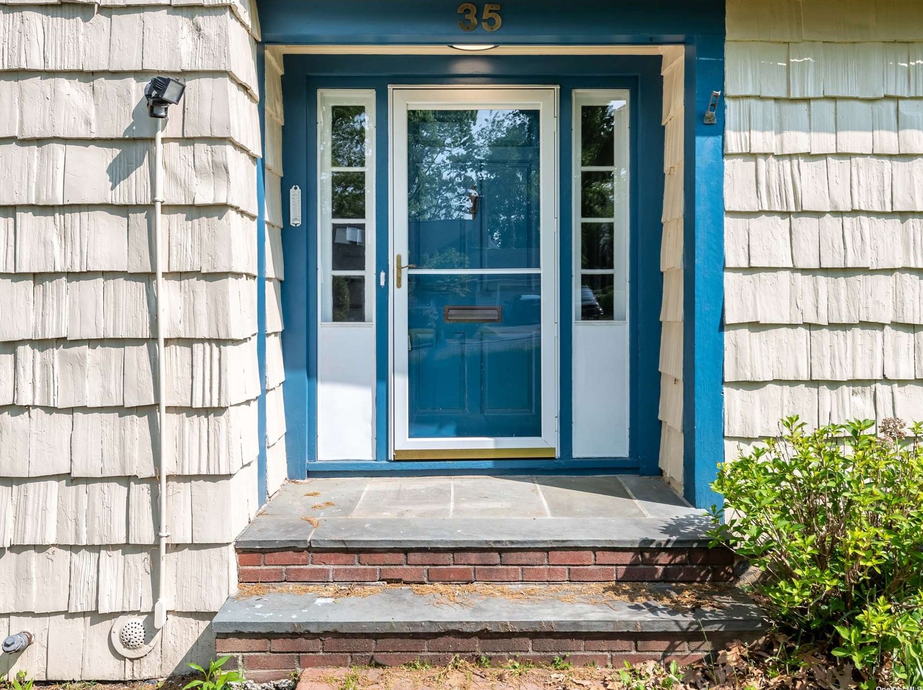 35 Bogart Ave, Port Washington, NY 11050