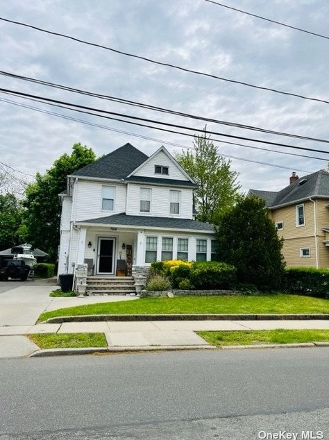50 Pearsall Ave, Lynbrook, NY 11563-1543