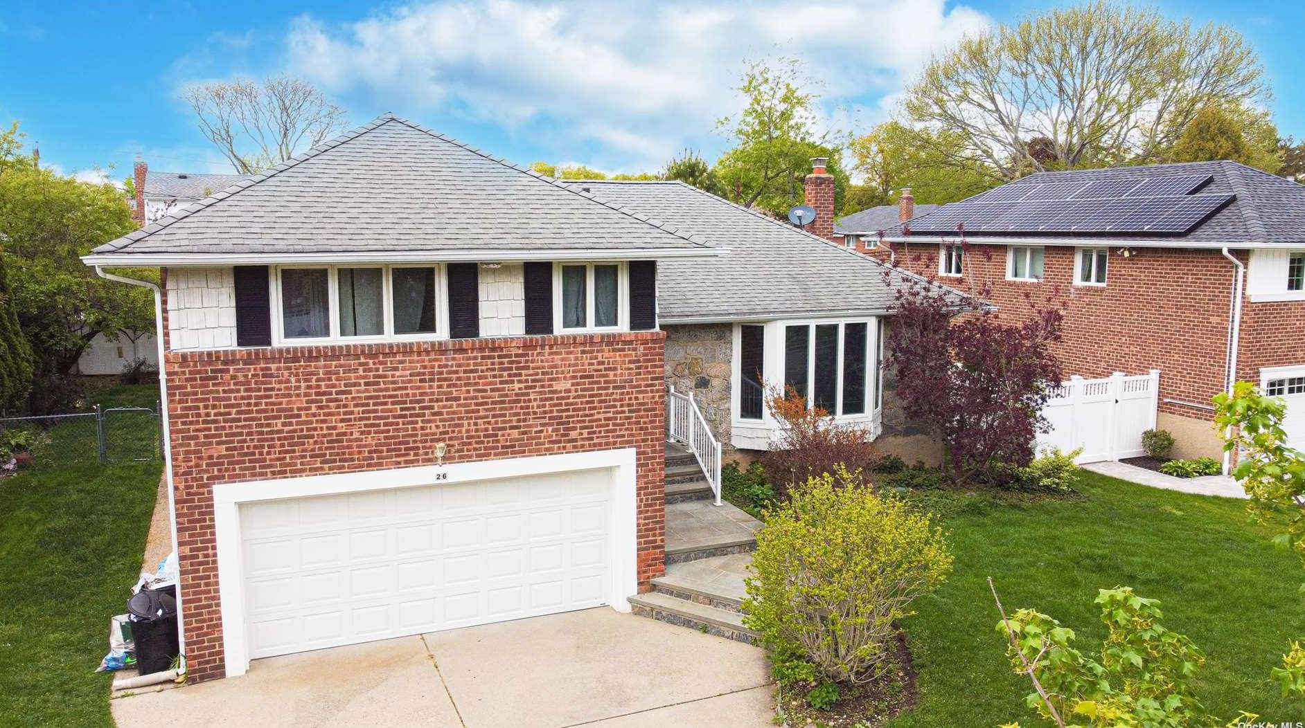 26 Coventry Rd, Syosset, NY 11791-6601