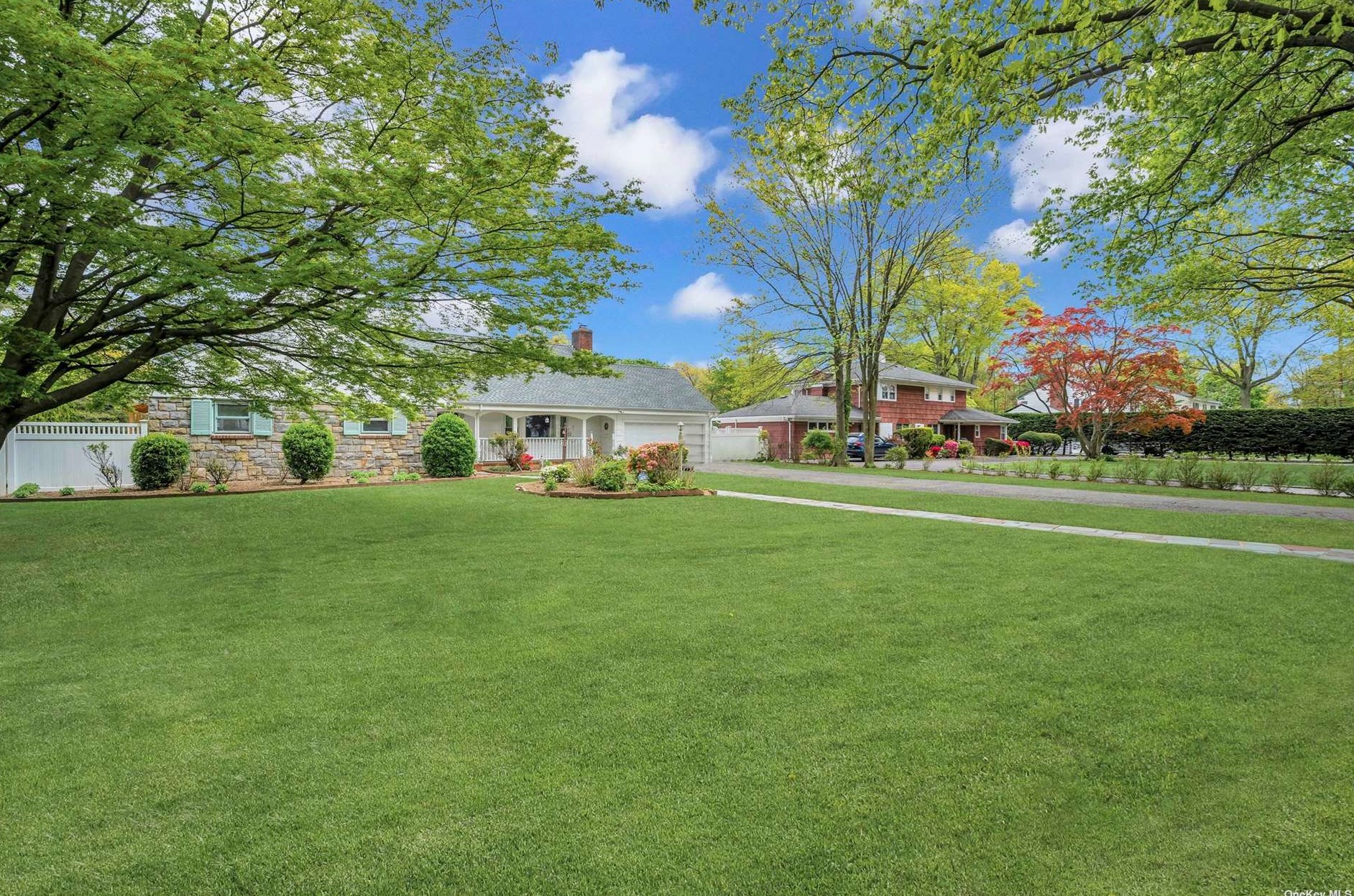 148 Saint Pauls Rd, Hempstead, NY 11550-1136