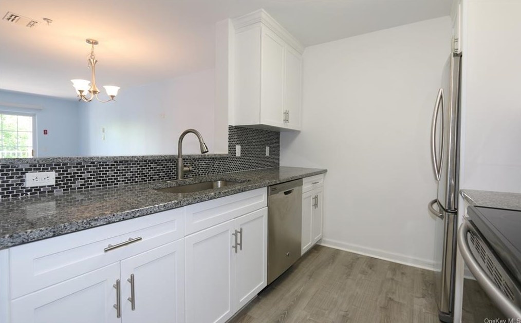 1209 Jacobs Hill Rd, Cortlandt Manor, NY 10567-2539
