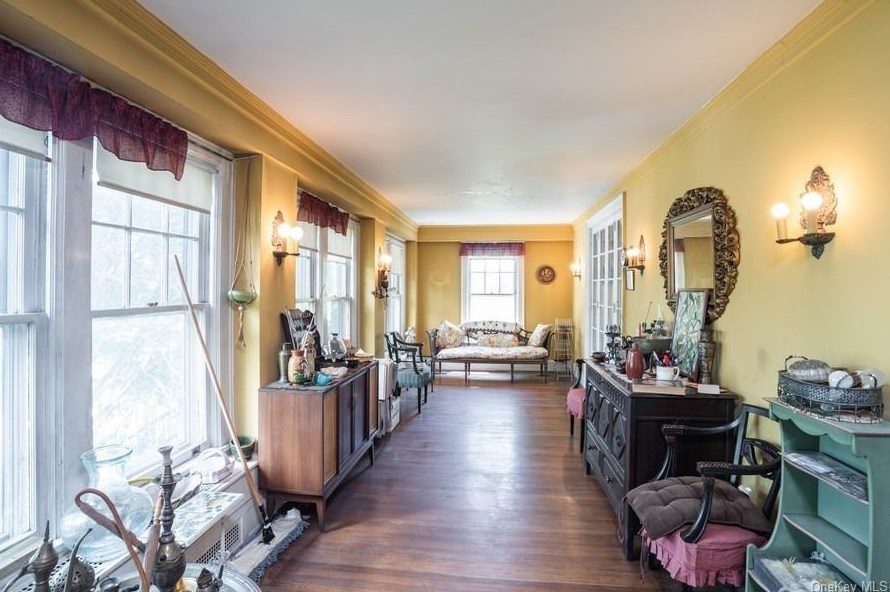 27 Berkeley Ave, Yonkers NY 10705-3712 exterior