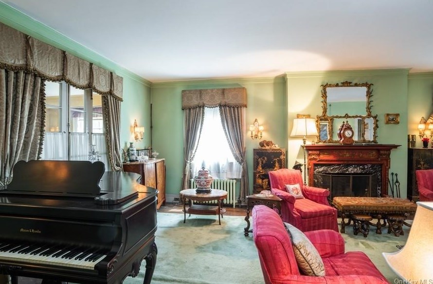 27 Berkeley Ave, Yonkers NY 10705-3712 exterior