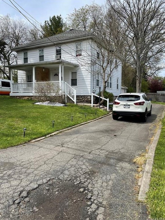 66 Prospect St, Nanuet, NY 10954-2625