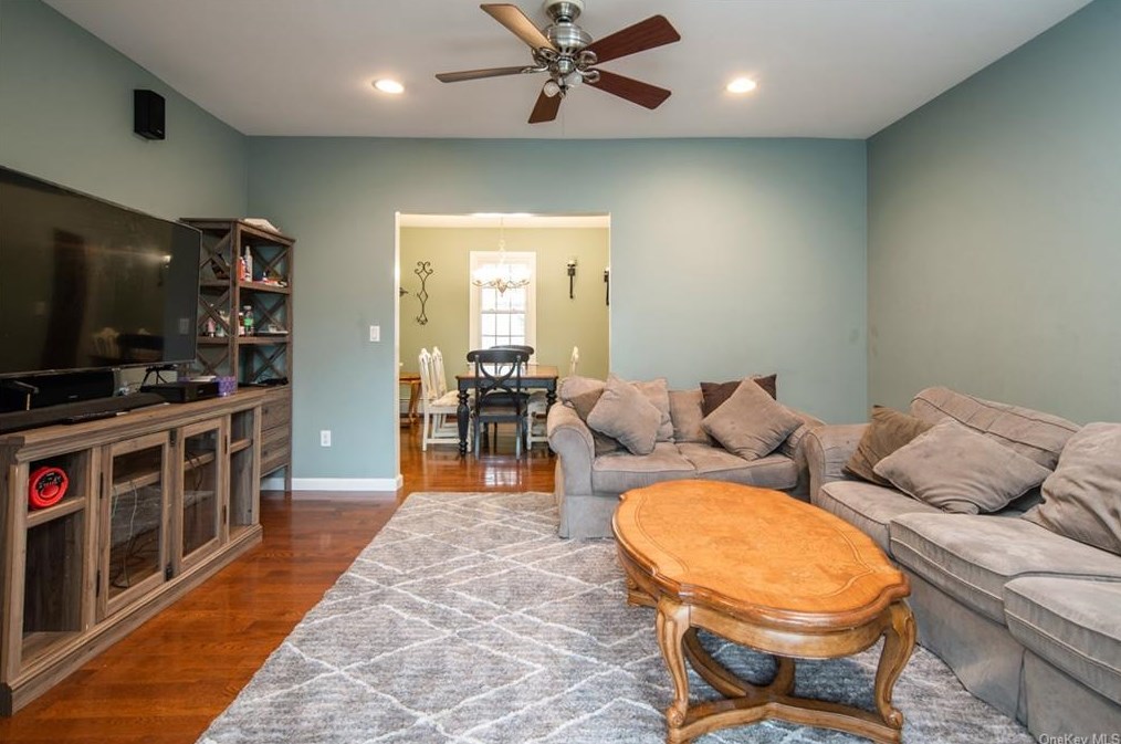 1312 Sherman Ave, Mamaroneck, NY 10543-3815