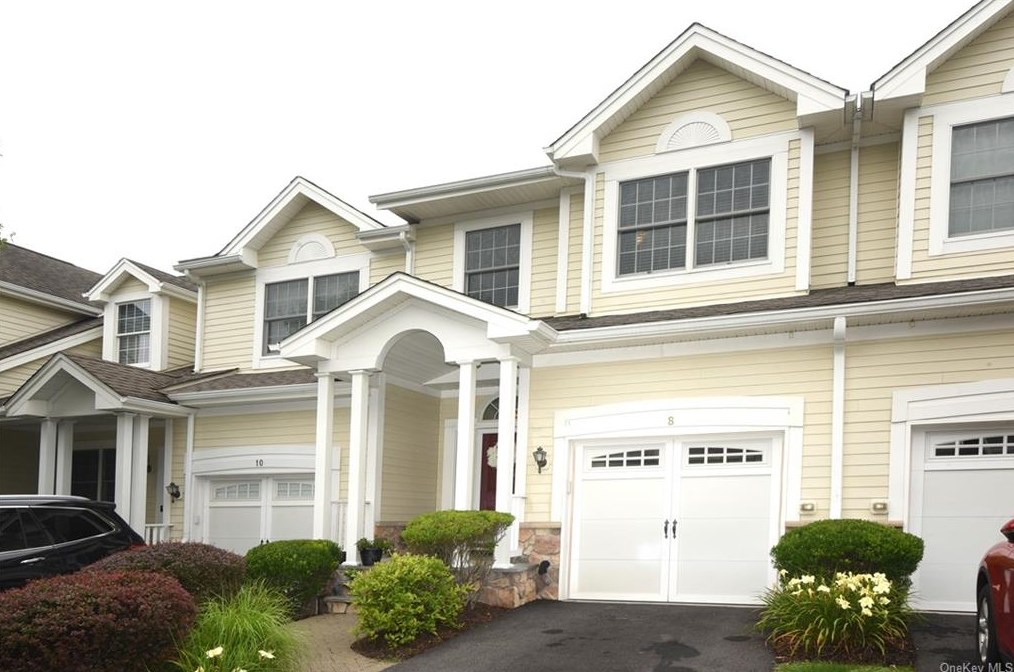 8 Augusta Dr, Cortlandt Manor, NY 10567-3111