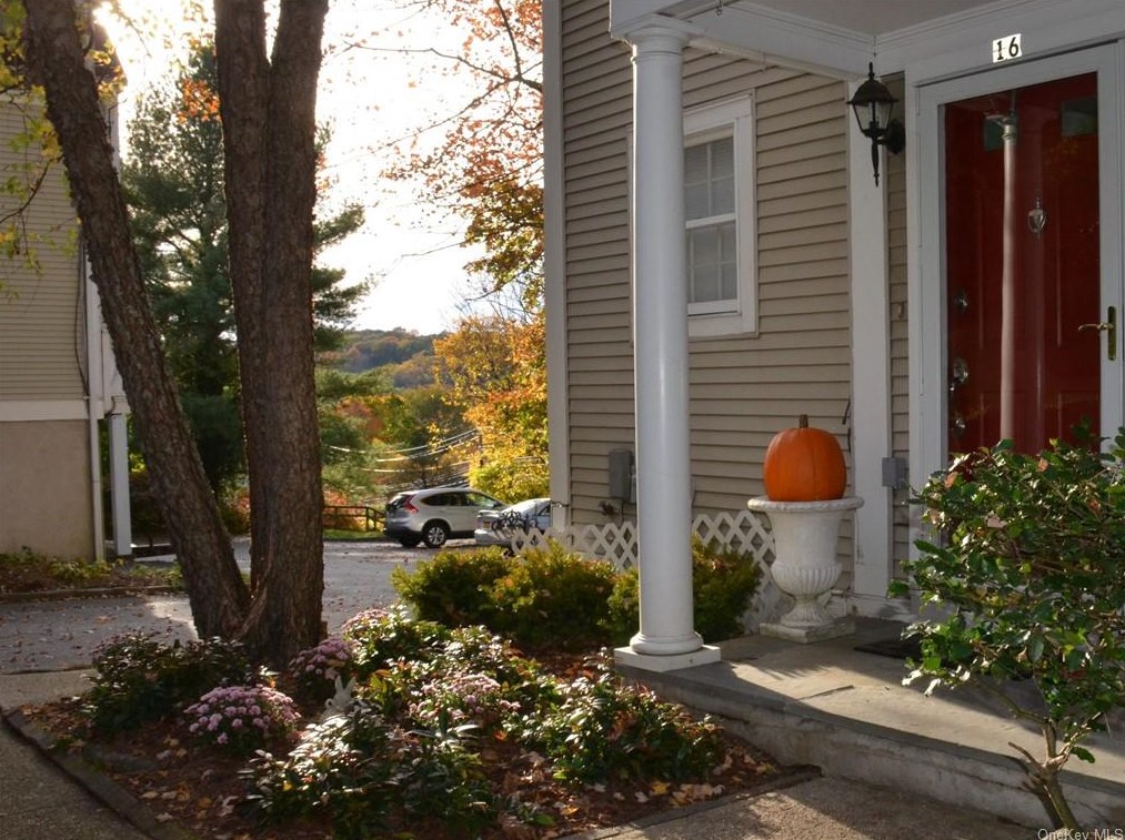 16 Highland Ave, Chappaqua, NY 10514