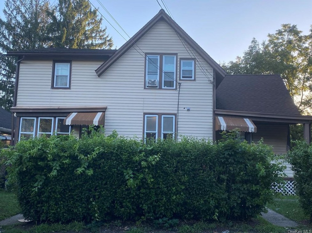 1228 Brook St, Peekskill, NY 10566-5708